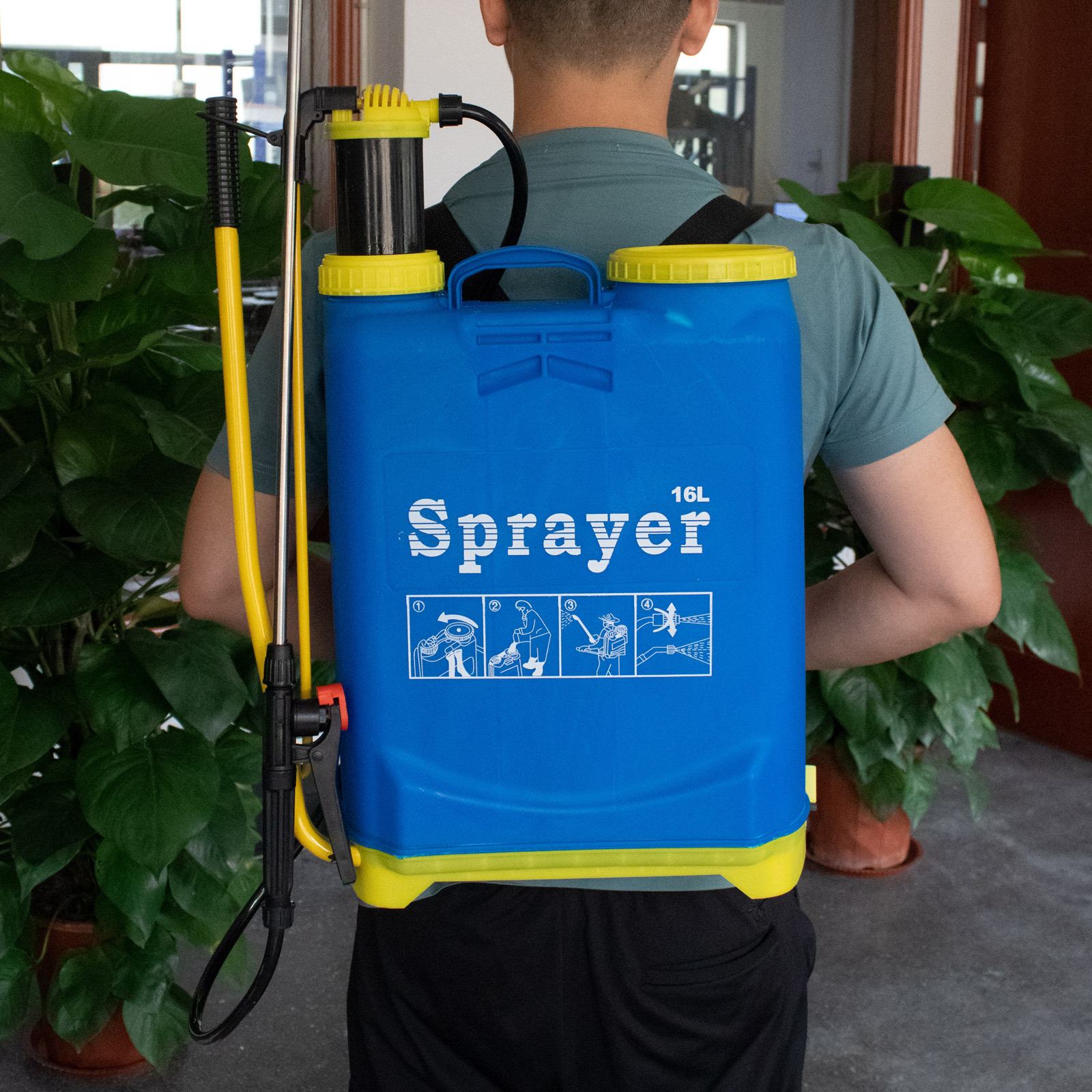 农用手动喷雾器手压式农药喷洒器老式手摇式消毒喷壶喷水雾器配件