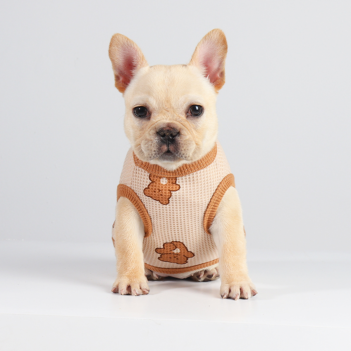 可爱小熊狗狗背心春夏薄款法斗衣服中小型犬巴哥斗牛犬夏装华夫格