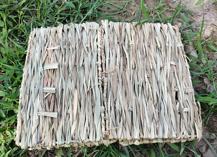 新款现货可折叠手工草编兔笼子 家用宠物窝户外猫窝 宠物用品猫笼商品