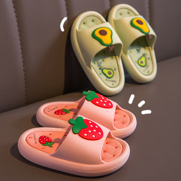 抖音热卖可爱草莓儿童凉拖鞋女童居家洗澡浴室防滑夏季凉拖鞋男童