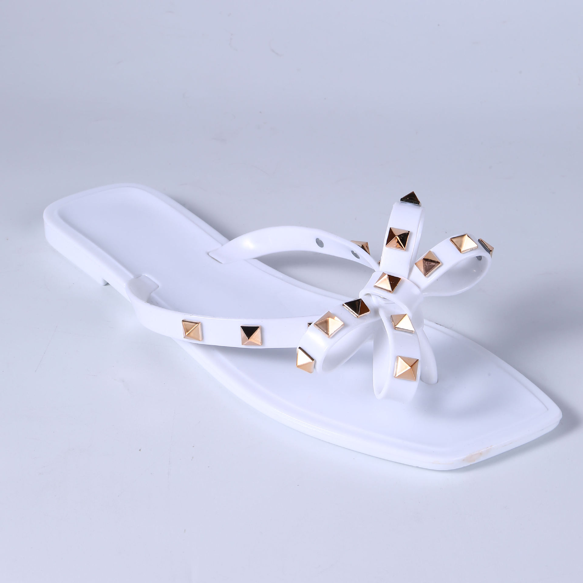 Cross-Border Hot Fashion Crystal Sandals Women's Beach Gel Shoes Fashion Non-Slip Rivet Flip Flops Gel Shoes