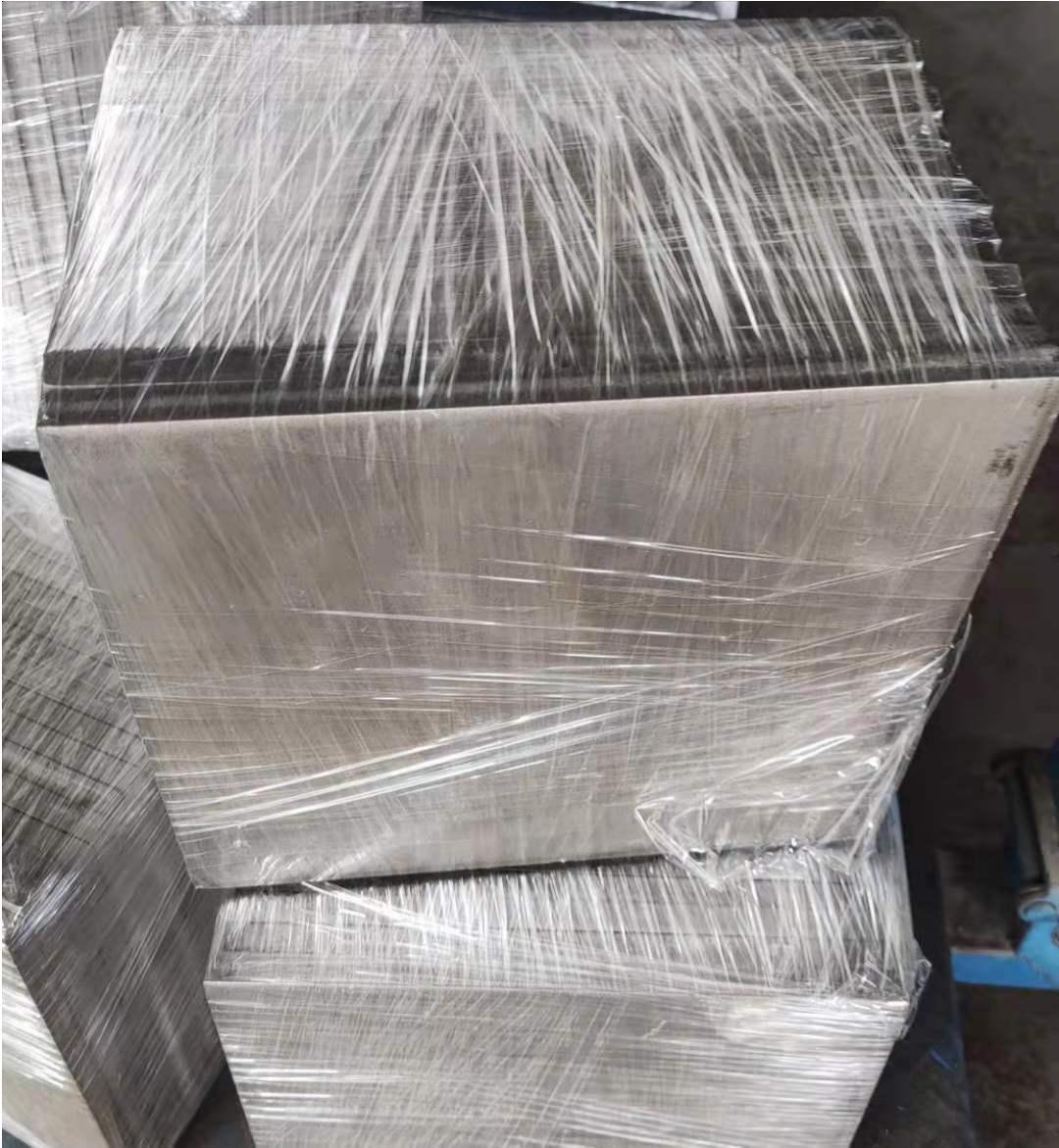 日本430j1l不锈钢板大小直径圆棒无缝管