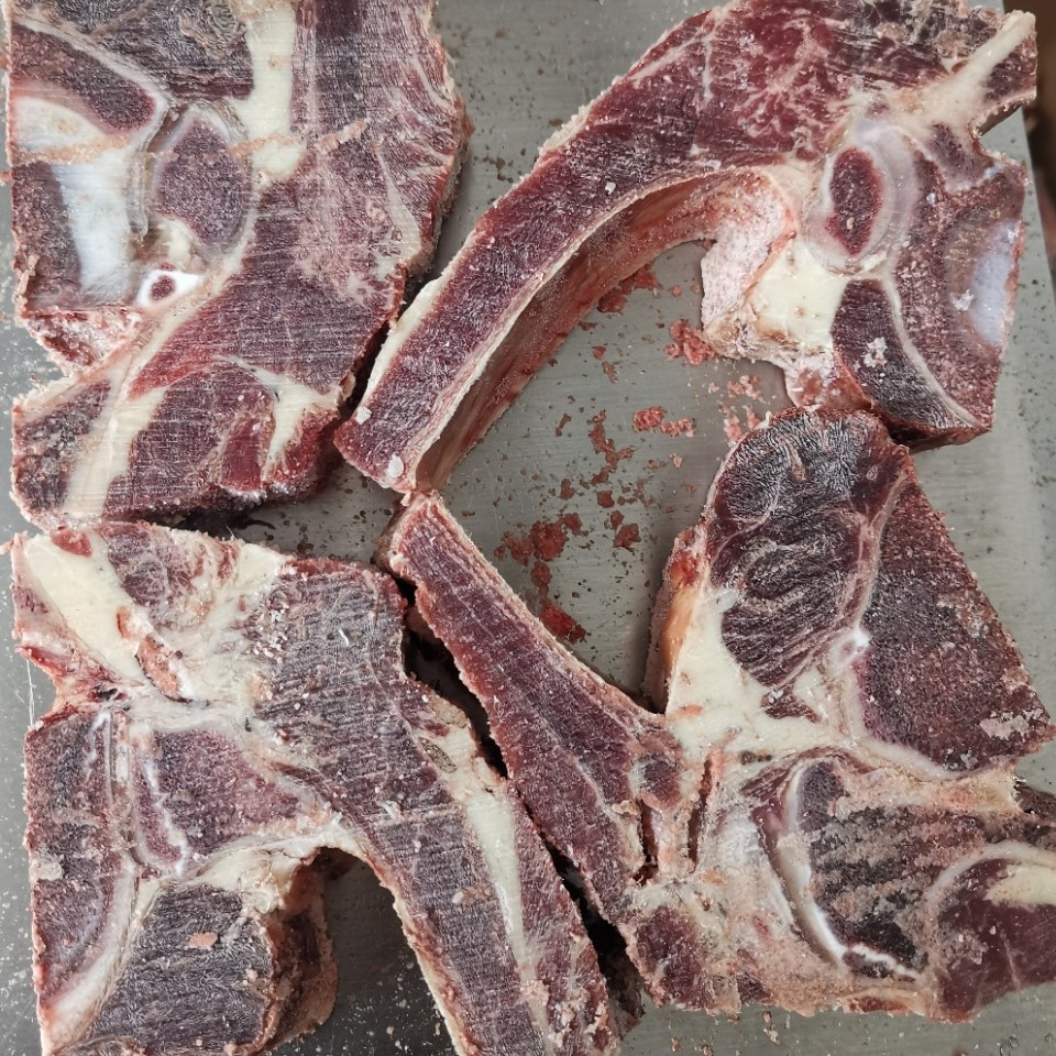 16一斤原切进口满肉带里脊肩胛骨牛脊骨牛背骨牛肉汤商用包邮批发