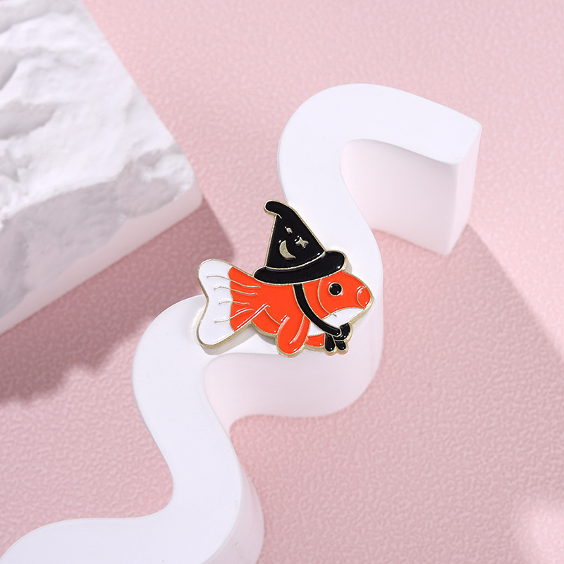 Foreign Trade Hot Selling Halloween Wizard Hat Small Goldfish Personality Fashion Cartoon Bag Clothing Brooch Accessories Wholesale