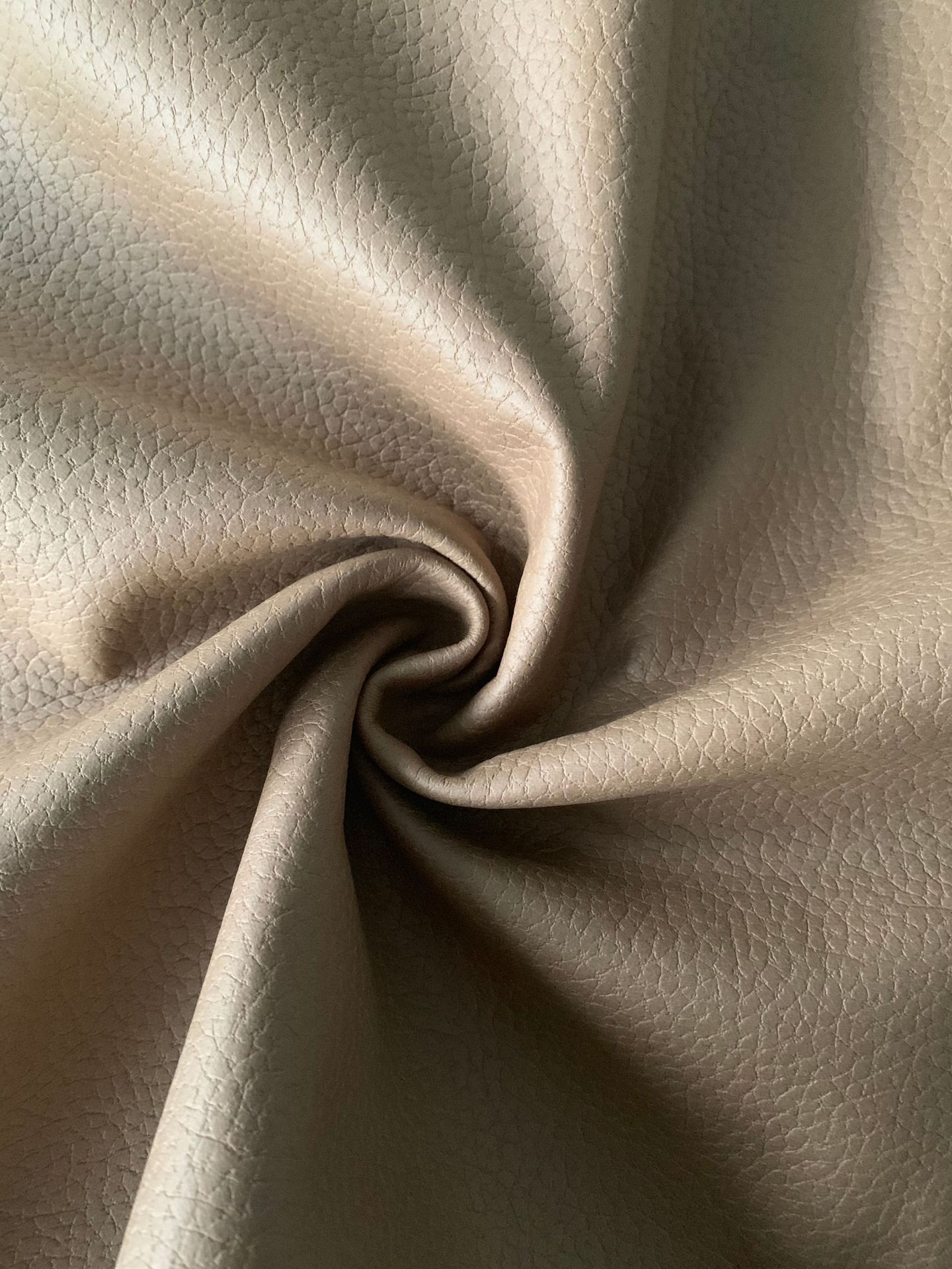 现货秒发 工厂直销 仿棉绒底 皮革面料箱包沙发软包人造革皮革