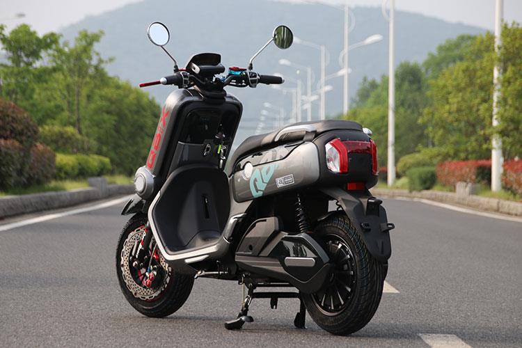 e酷电动电瓶摩托车新款72v成人男女双人踏板大型外卖长跑高速电摩