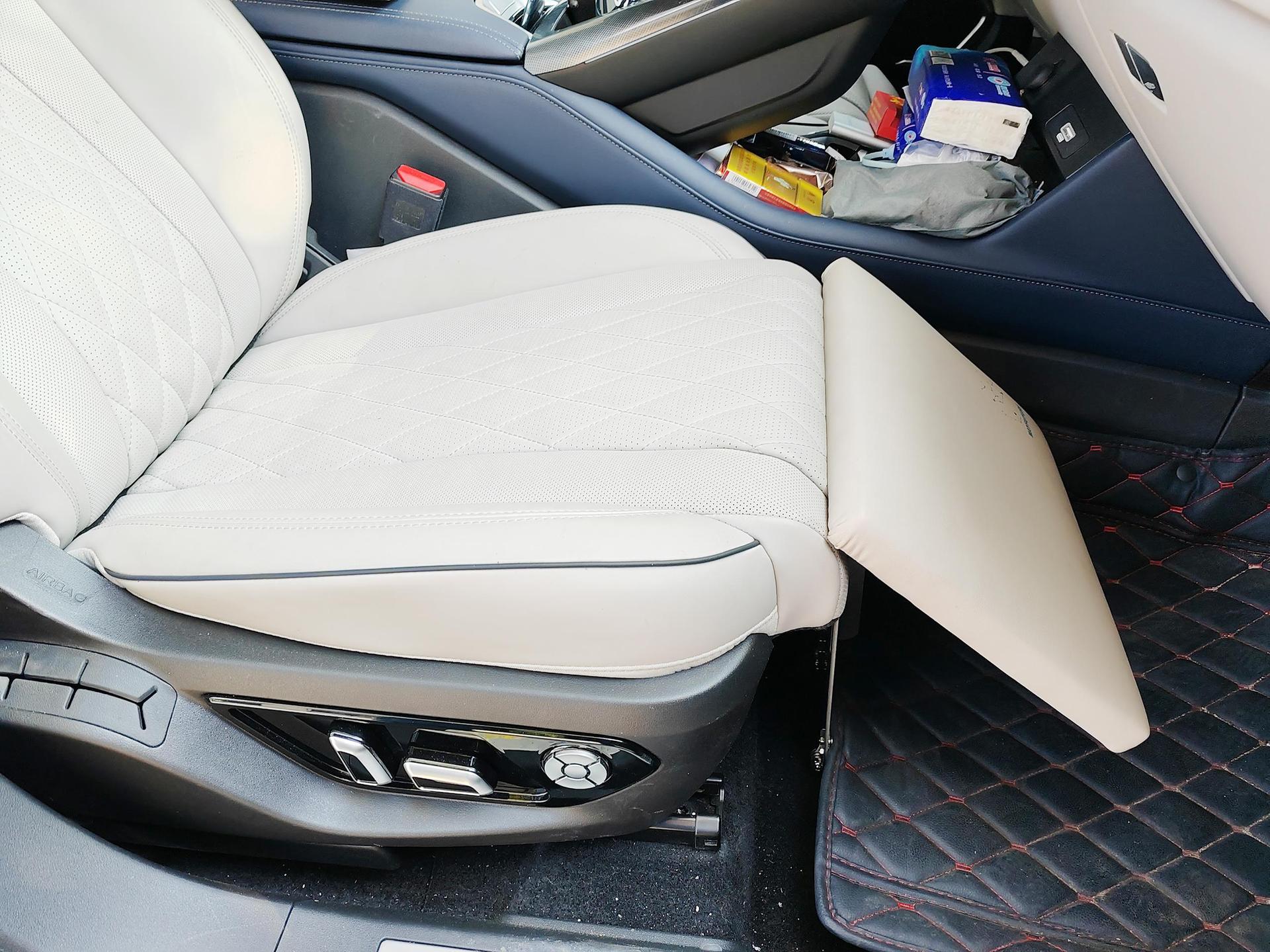 汽车腿托汽车座椅通用腿托mayfuture女王副驾出行神器 脚托改装