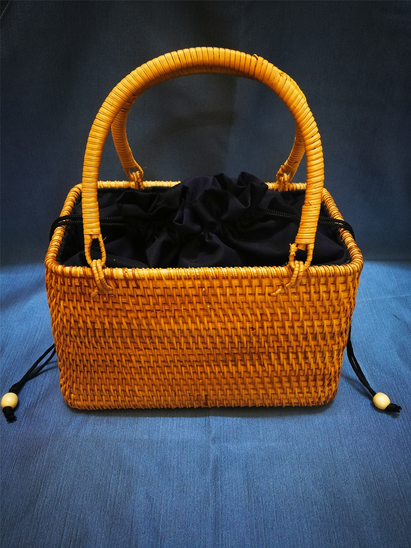 批发越南秋藤编织里帆布方形抽拉式手提包藤包时尚化妆包收纳箱