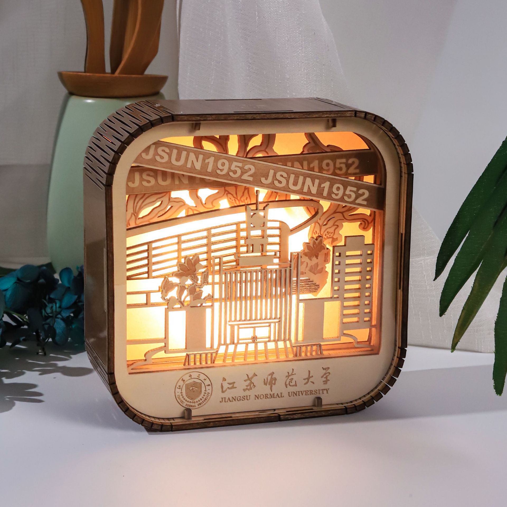 文创木雕灯工艺品城市印象景点纪念品创意礼品毕业季留念商务礼品
