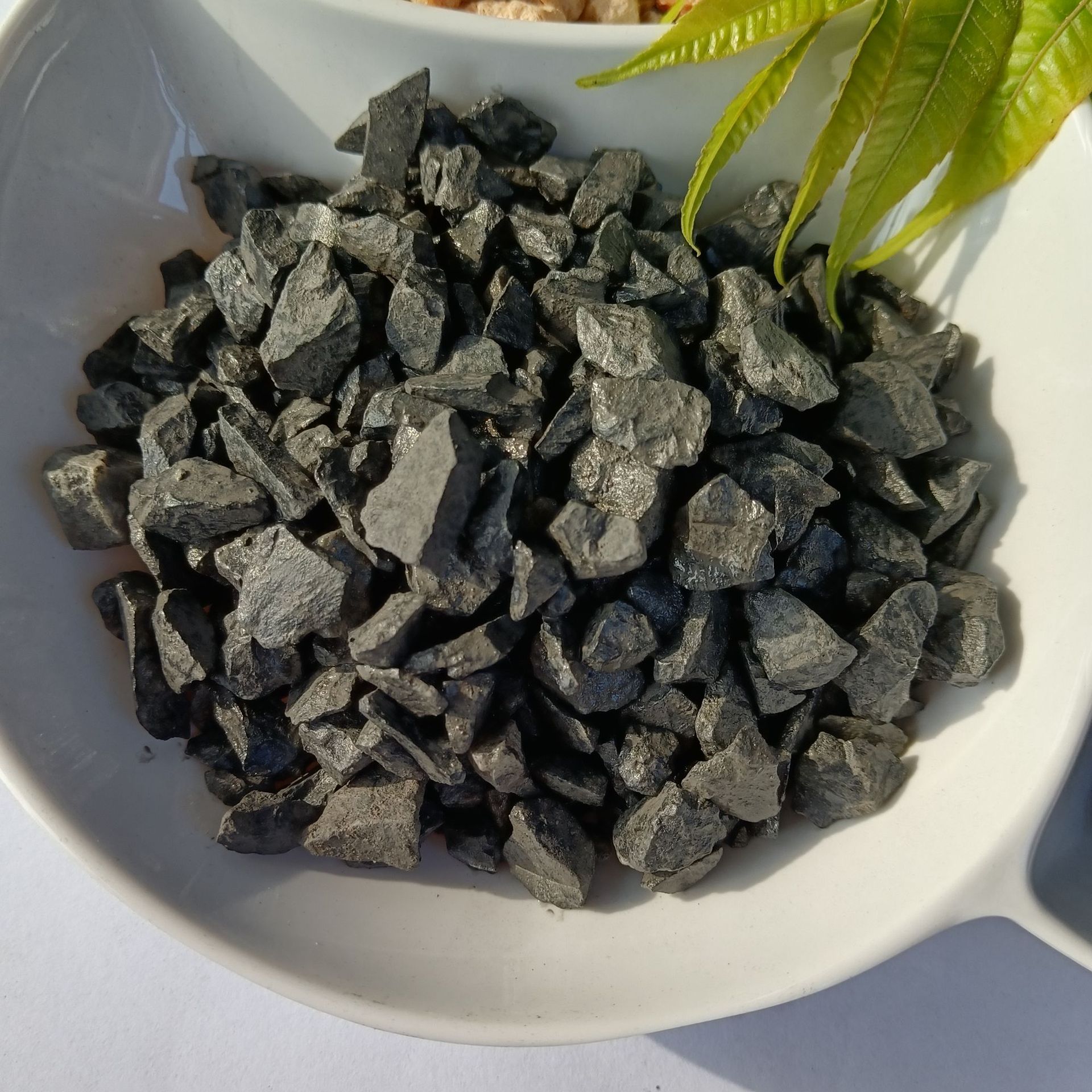 火山石厂家 造景用大块火山岩 多肉铺面用火山石颗粒 红色火山石-报价