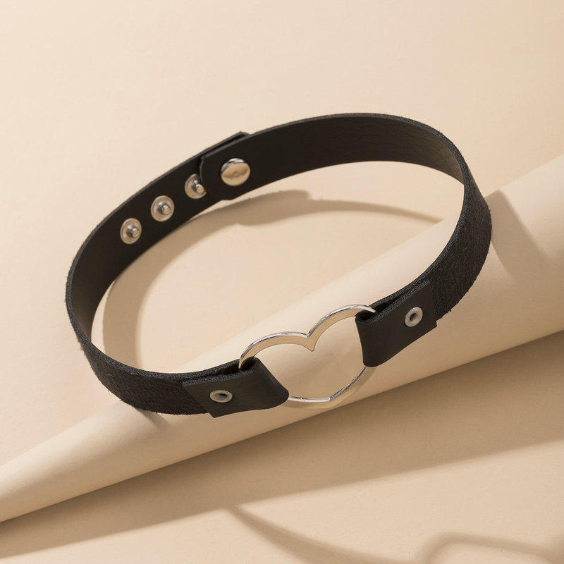 爱心项圈女皮质带牵引绳人带choker链情侣性感朋克街拍锁骨链脖圈