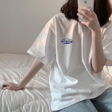 2021韩国白色t恤女短袖宽松港风复古chic时尚同款上衣夏一件代发