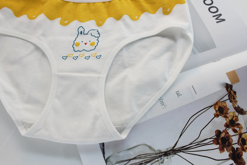 女内裤奶黄可爱小兔兔印花全棉裆学生少女三角短裤一件代发