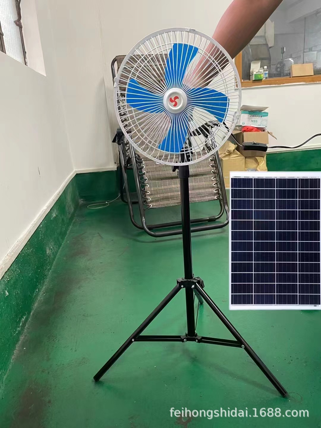 太阳能充电风扇套装摇头立式 趴地太阳能光伏板落地扇 solar fan
