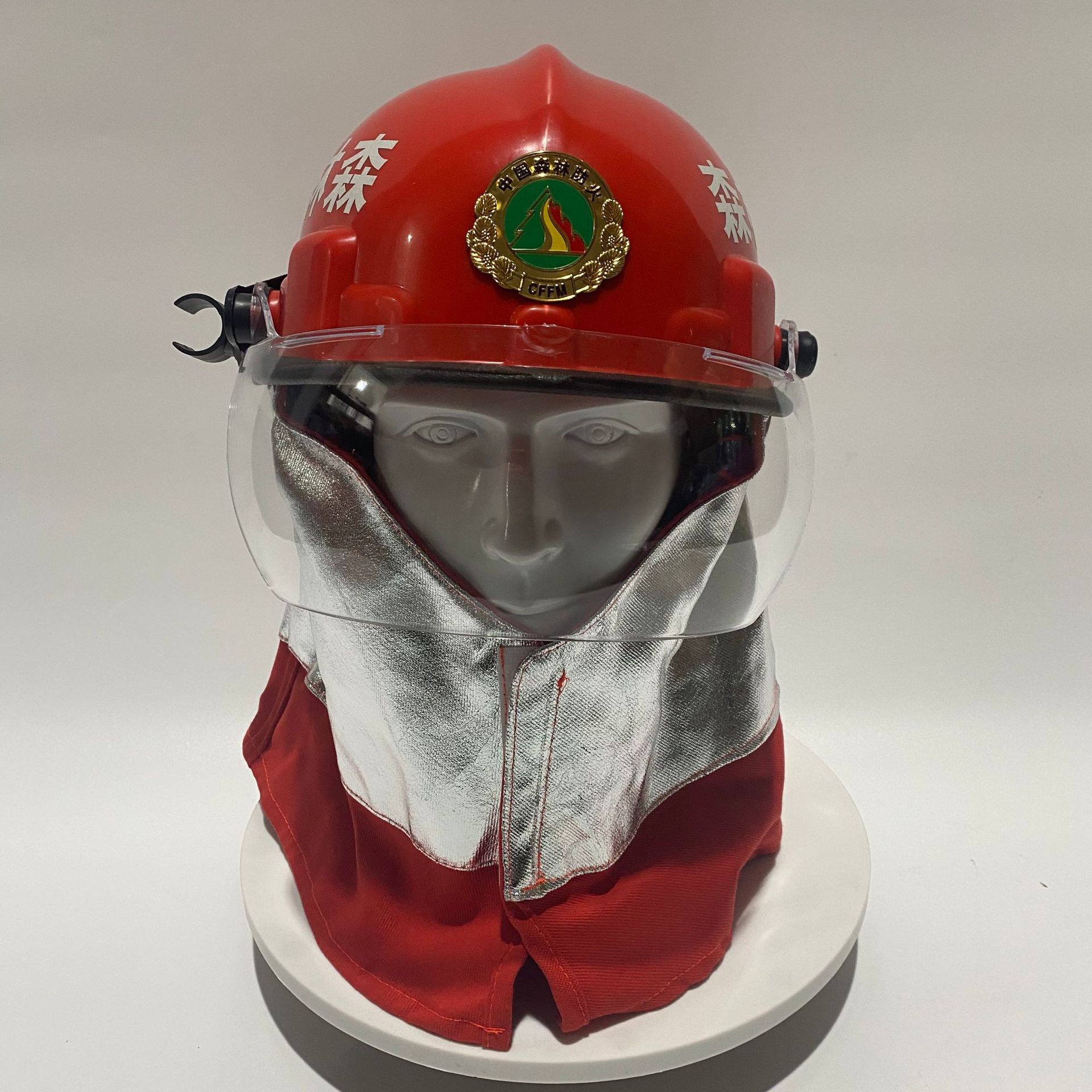 森林消防员头盔图片