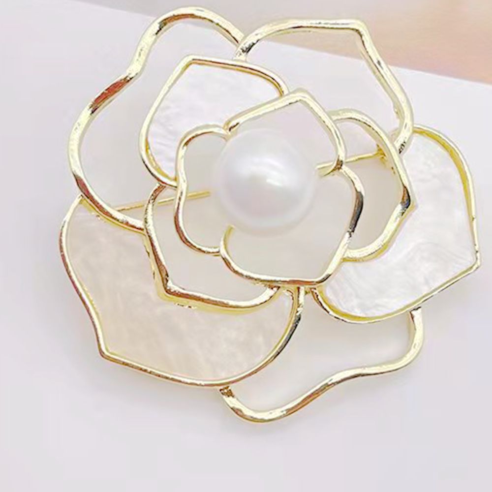 【现货】山茶花胸针高级小香风高档胸花别针气质西装配饰韩版衣饰