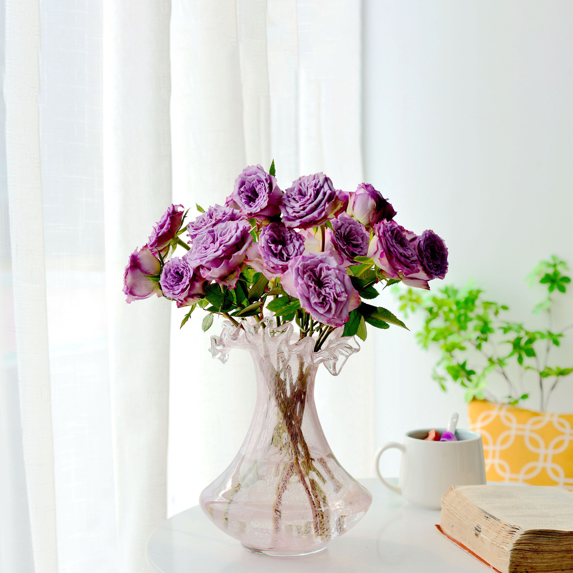 简约现代玻璃工艺品花瓶艺术家居桌面彩色玻璃花瓶软装插花器批发