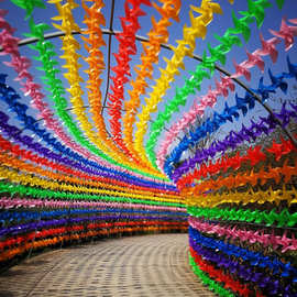 塑料大风车景区装饰小风车幼儿园农场礼品户外儿童驱鸟拉花风车