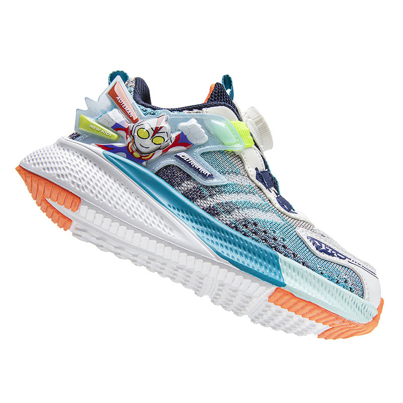 国潮联名奥特曼鞋子2023秋季透气网鞋男款旋转纽扣亮灯小童鞋