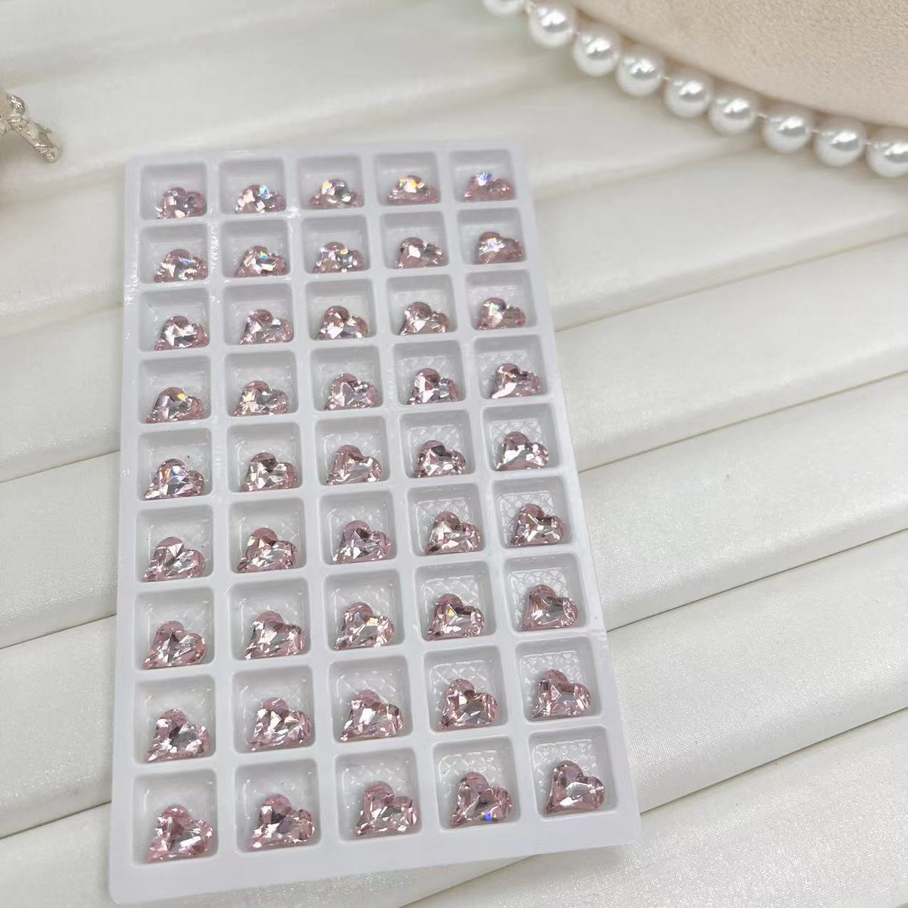 Xiaohongshu 8 * 9mm Small Pink Crooked Heart Manicure Jewelry Diamond Ornament Accessories