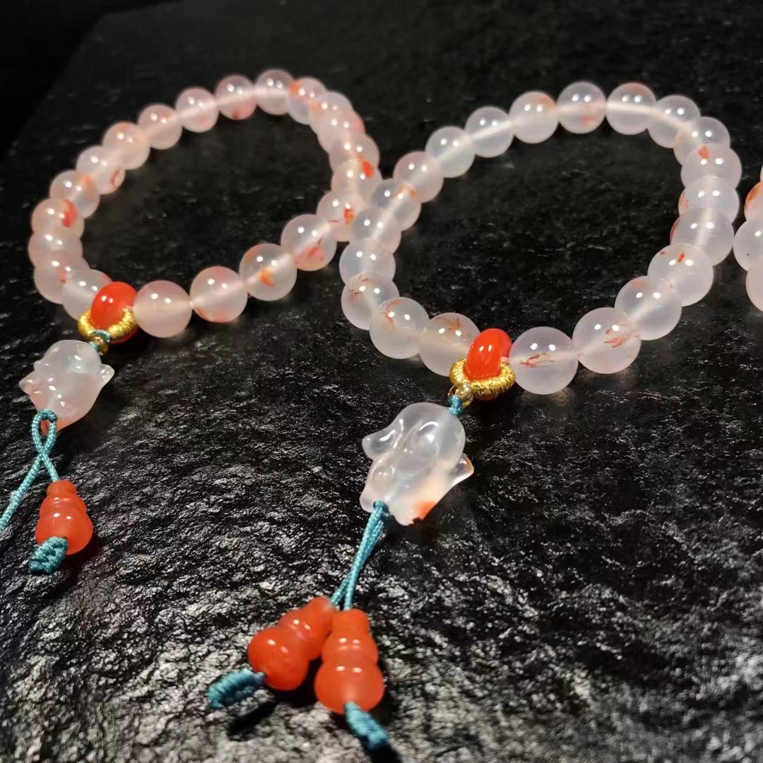 天然南红高冰飘花手串 荔枝冻手链 颜色漂亮 粒粒精选 搭配小白兔