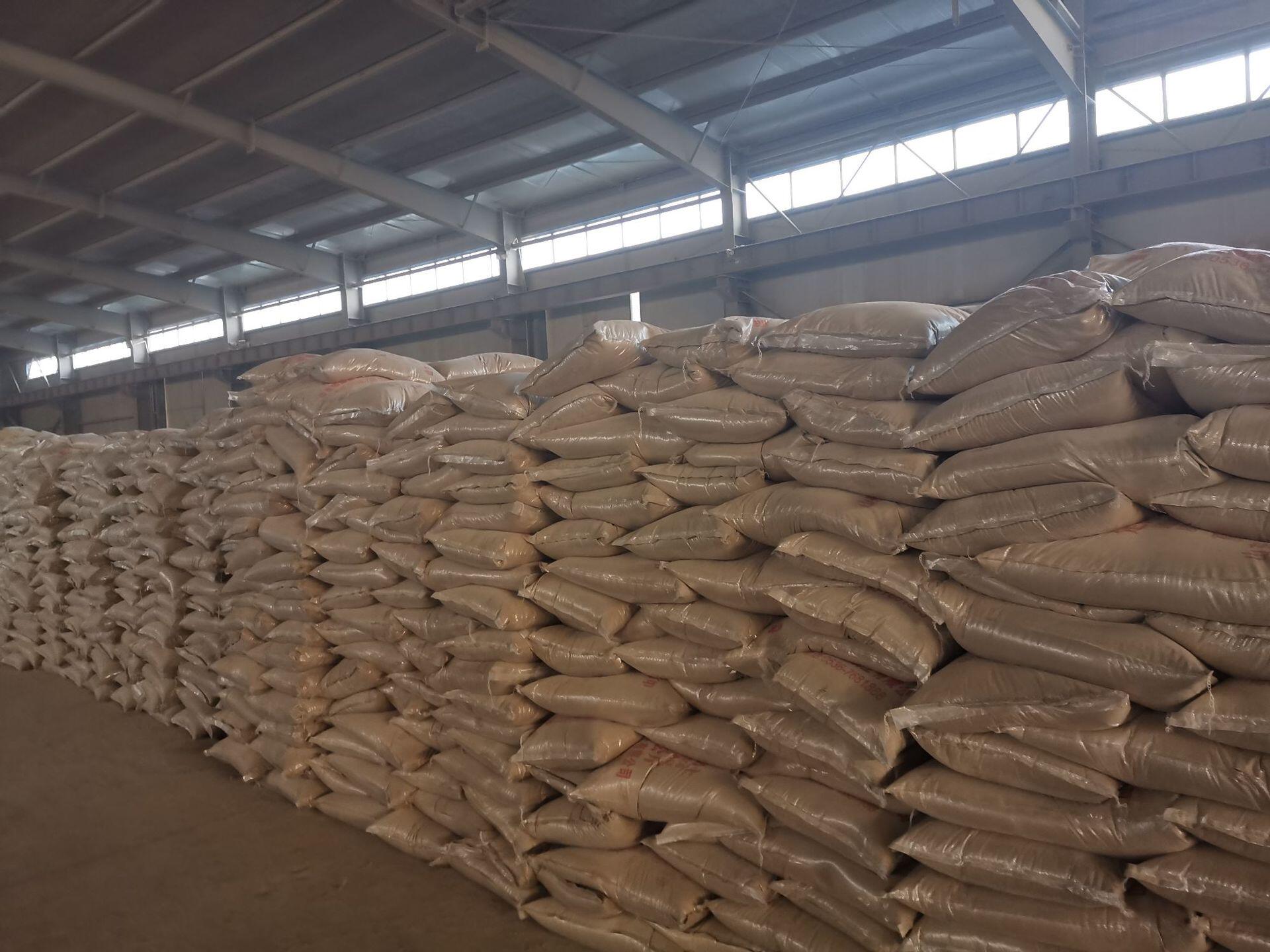 饲料添加剂用膨润土土壤改良用膨润土天然膨润土山东华潍品牌工厂