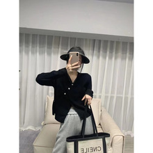 春秋季新款上衣女v领针织开衫不规则侧排扣长袖不对称短款空调衫
