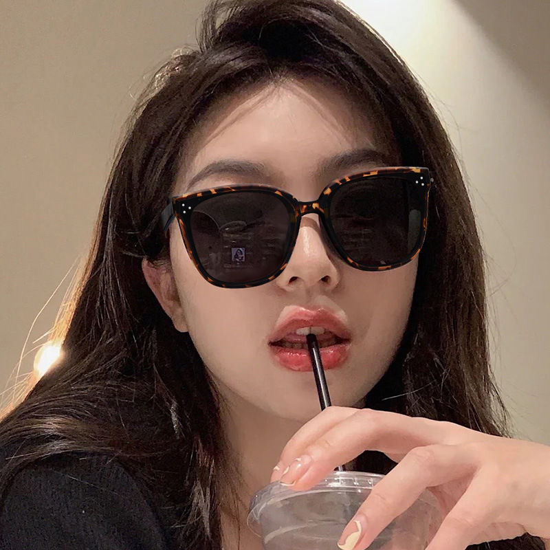 2022新款gm墨镜tr偏光可折叠眼镜骑行开车护眼复古太阳镜女批发