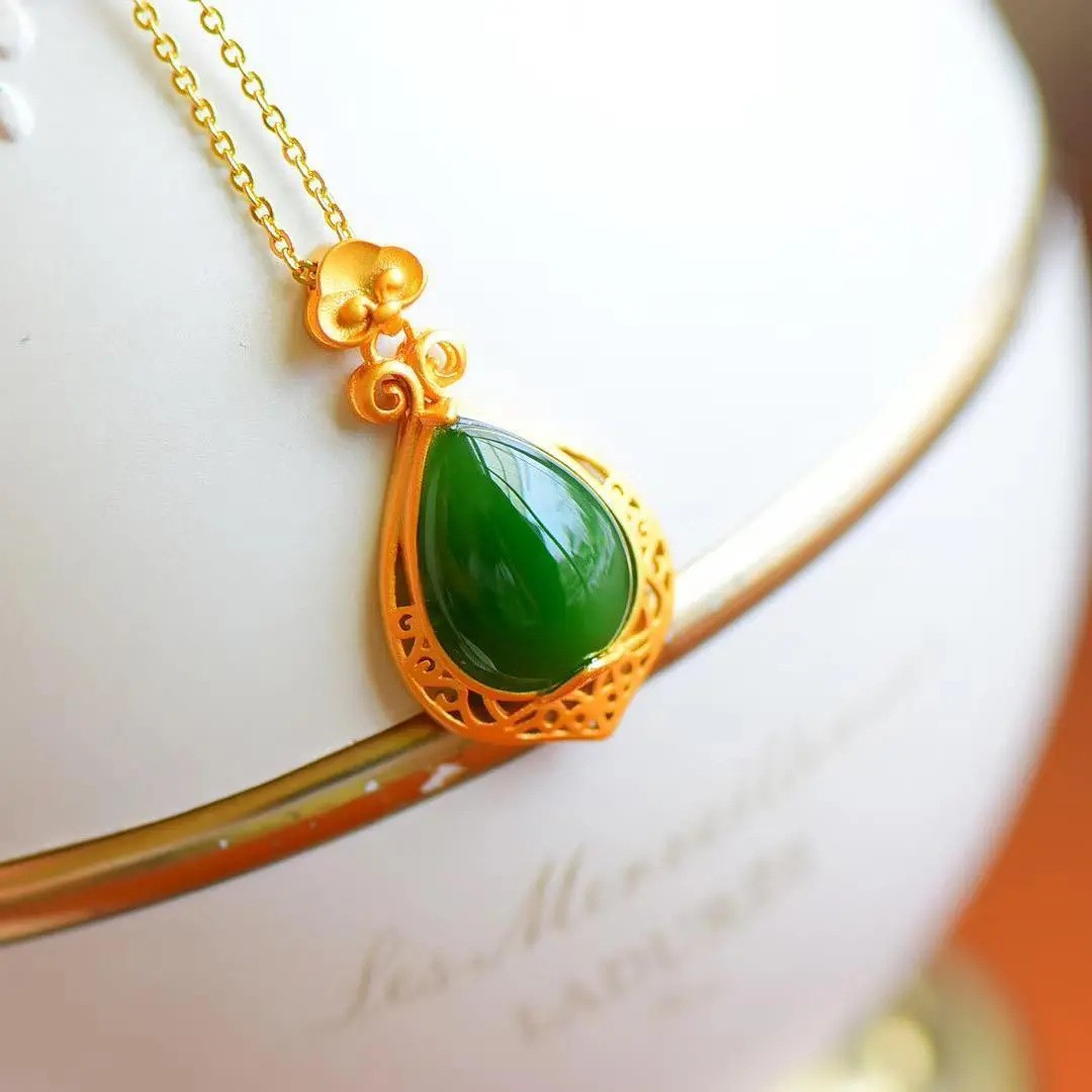 天然项链s925高级金碧玉水滴简约和田感银古法吊坠送妈妈高档礼物