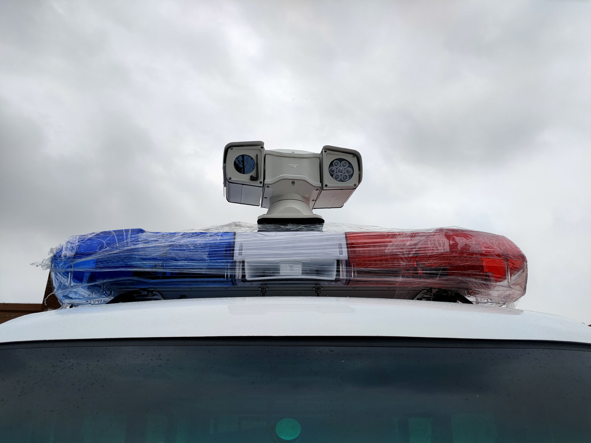 ahd200万车顶警灯一体云台摄像机带喇叭警报360红外巡逻警车监控