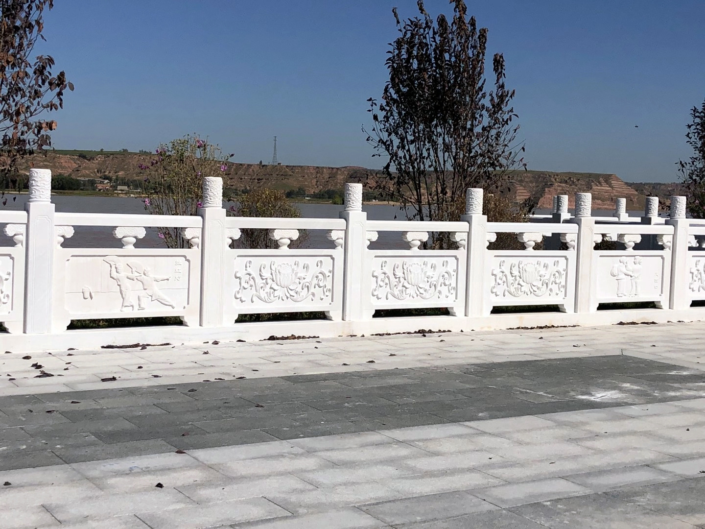 石雕栏板青石栏杆护栏公园雕塑汉白玉升旗台拱桥石栏板浮雕