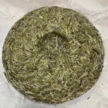 福鼎的高山白茶管阳2023年白毫银针300g茶饼厂家批发