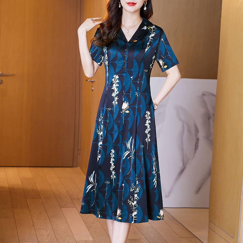 气质印花连衣裙女夏装2024新款v领显瘦修身中年妈妈品牌真丝裙