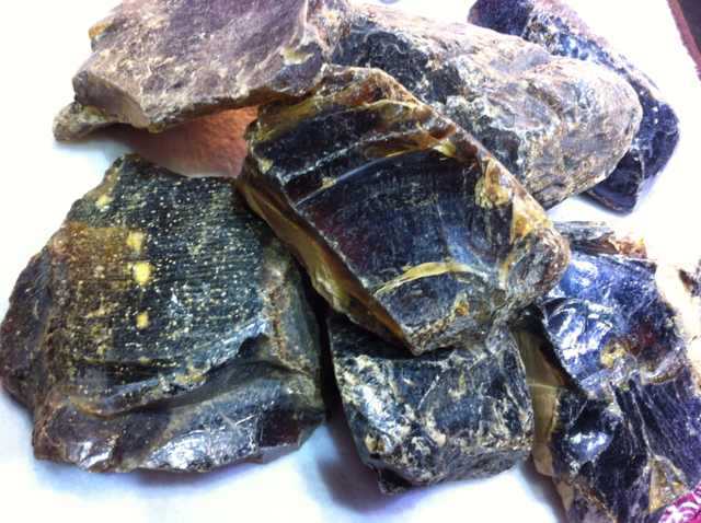 缅甸柯巴树脂 科巴脂 雕刻首饰近似琥珀原石练手料单克价昆虫标本