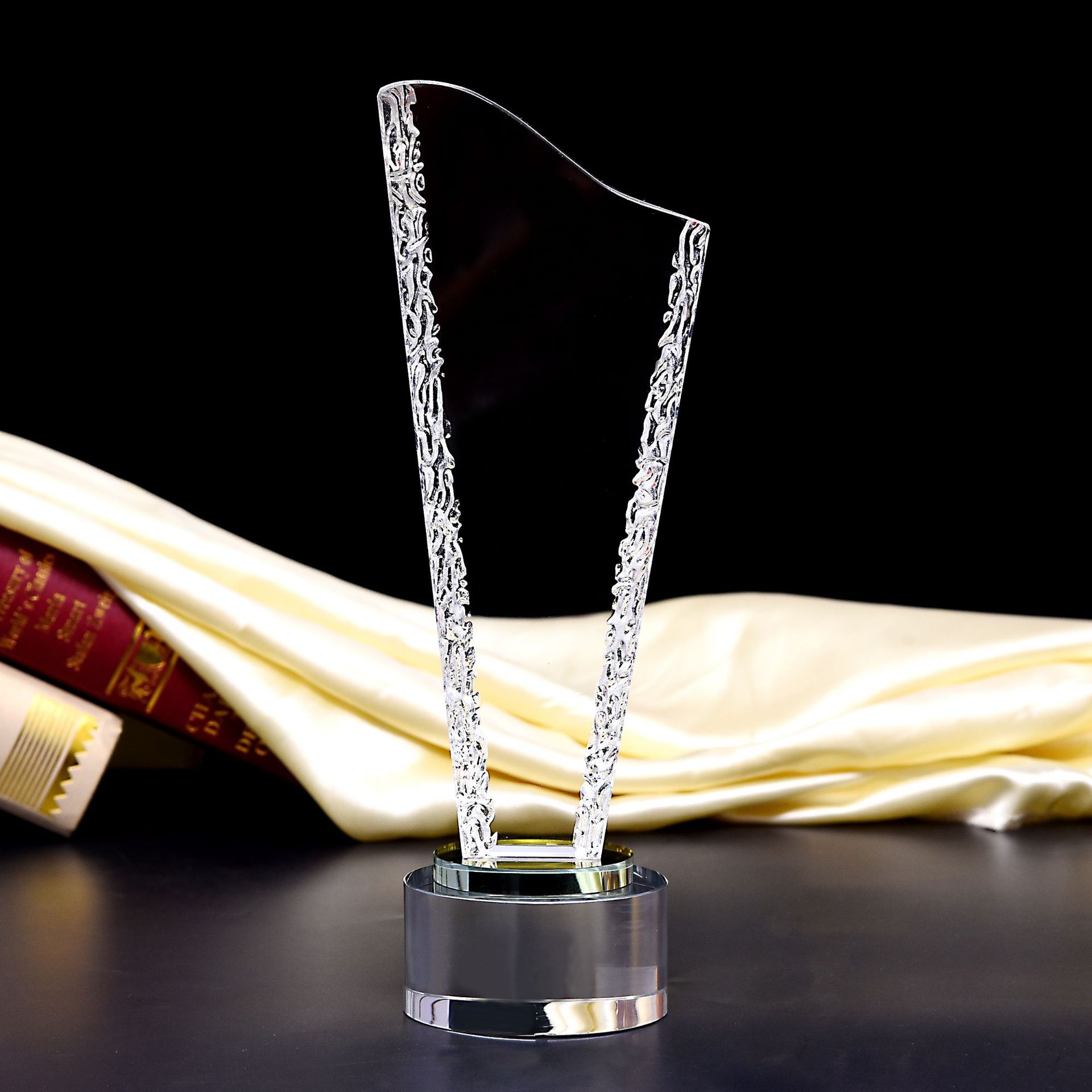 厂家直销酸洗凹片水晶奖杯免费刻字公司企业颁奖优秀员工包邮