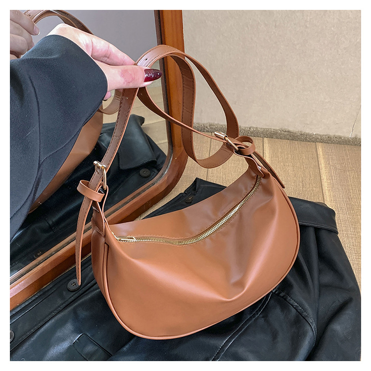 Amy Rabbit Women's Bag 2023 New All-Matching Western Style Fashion Simple Dumpling Bag Commuter Shoulder Messenger Bag New