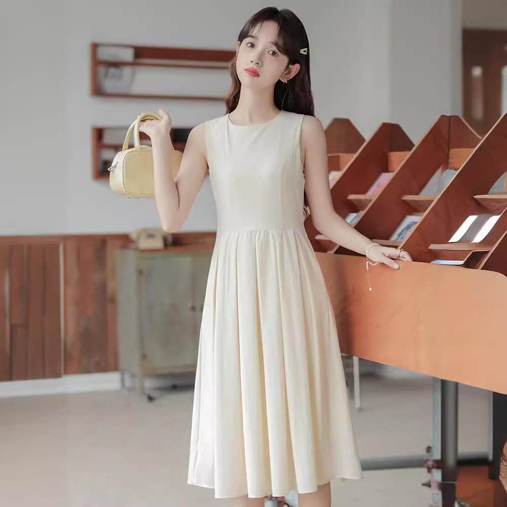 2024夏季新款法式淑女风无袖收腰显瘦圆领甜美褶皱中长款连衣裙女