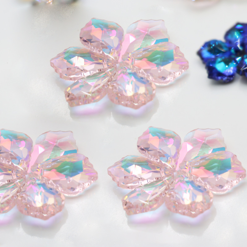 水晶枫叶水晶吊坠水晶珠子抖音diy项链饰品彩色水晶玻璃珠批发