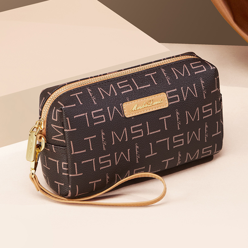 化妆包包2021新款潮时尚便携大容量手拿包高级感短途旅行-阿里巴巴