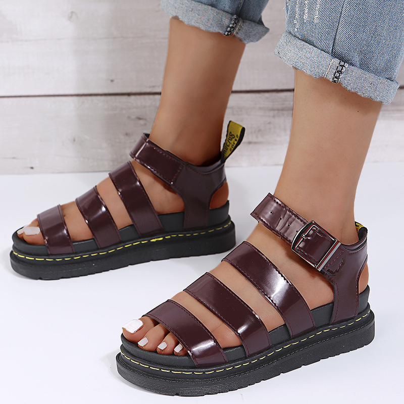 New 2023 European and American Summer Women's Sandals Buckle Casual Beach Shoes Platform Cross-Border Large Size Flat Bottom Martin Sandals