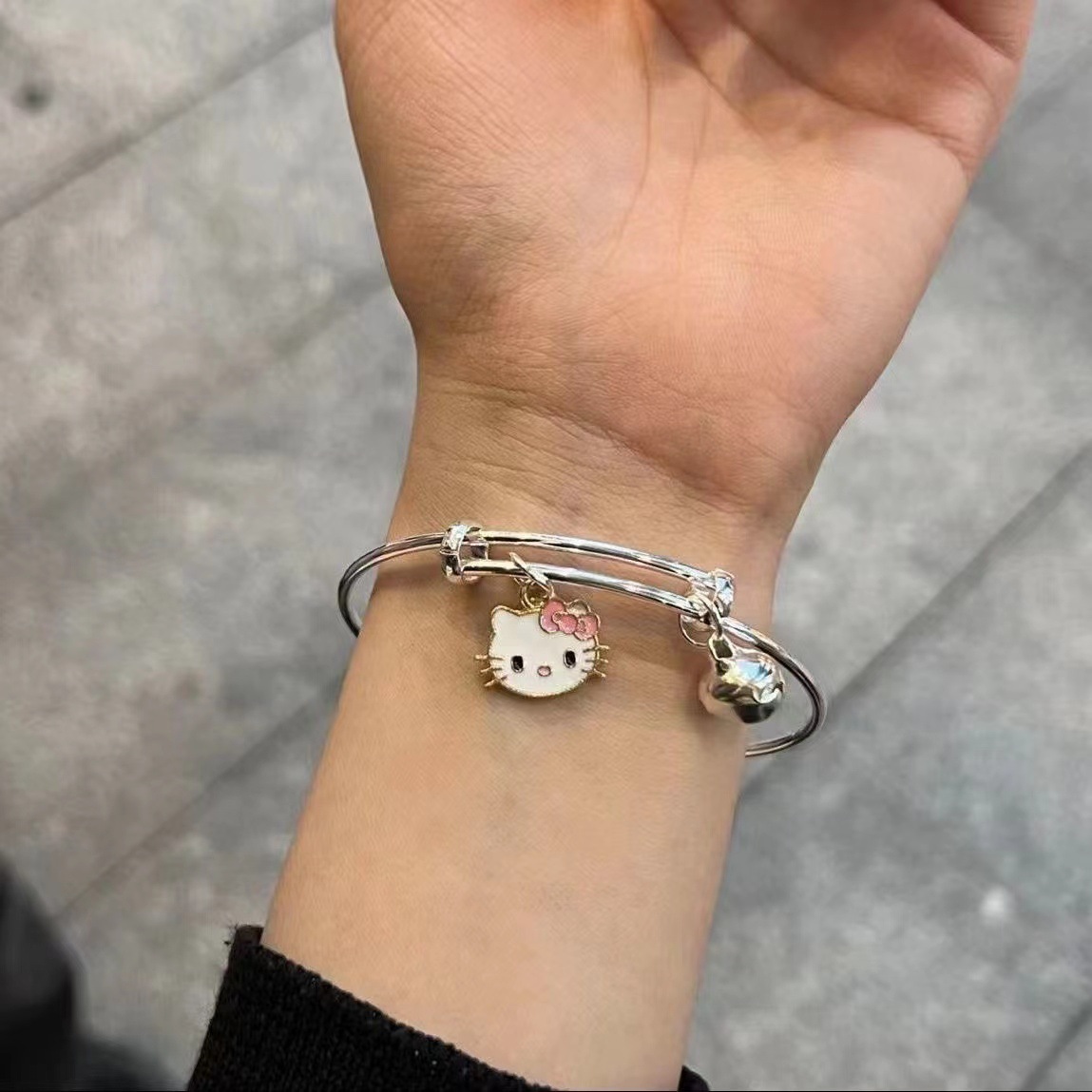 Sanrio Bracelet Cartoon Clow M Bracelet Couple Girlfriends Bell Bracelet Ins Cinnamoroll Babycinnamoroll Ornament Wholesale Hand