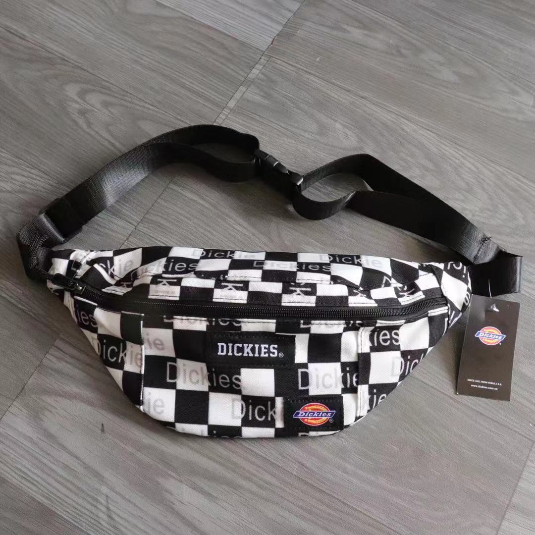 蒂克潮牌青年男女学生休闲黑白格子帝客胸包单肩斜挎腰包