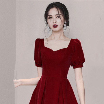 敬酒服新娘平时可穿秋季结婚礼服酒红色回门订婚显瘦丝绒连衣裙女