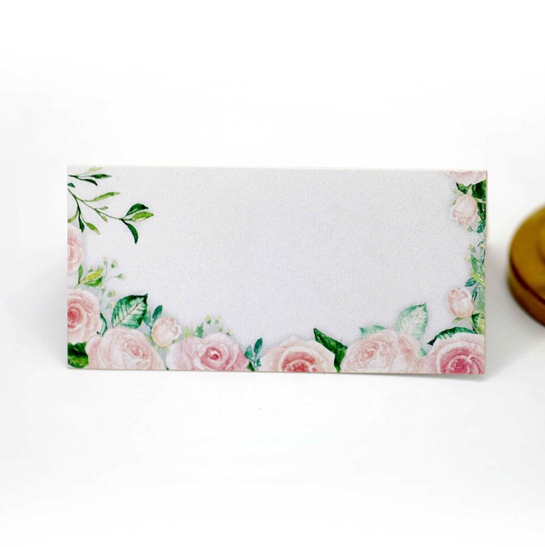 9万pcs婚礼爱心席位卡 镭射镂空桌牌纸桌卡 结婚座位卡姓名座次卡批发