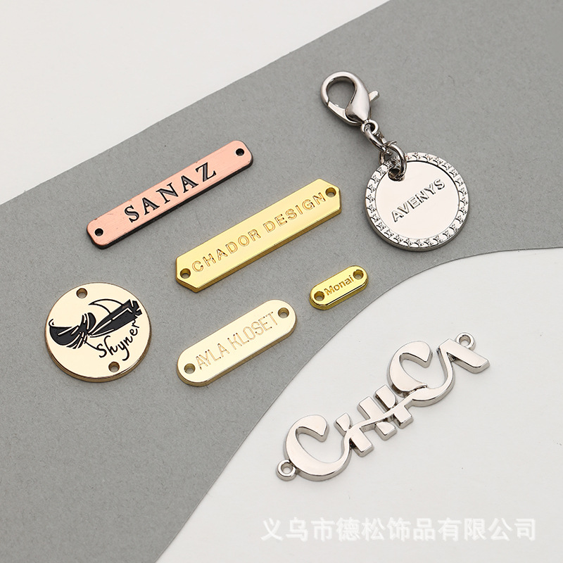 Die Casting Zinc Alloy Metal Small Signs Can Be Fixed Logo Rectangular Epoxy Metal Tag Clothing Sewing Hole Metal