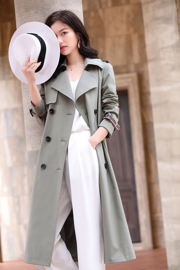 直播涨粉流量品牌大码女装货源 英伦风b家双排扣休闲风衣外套撤柜