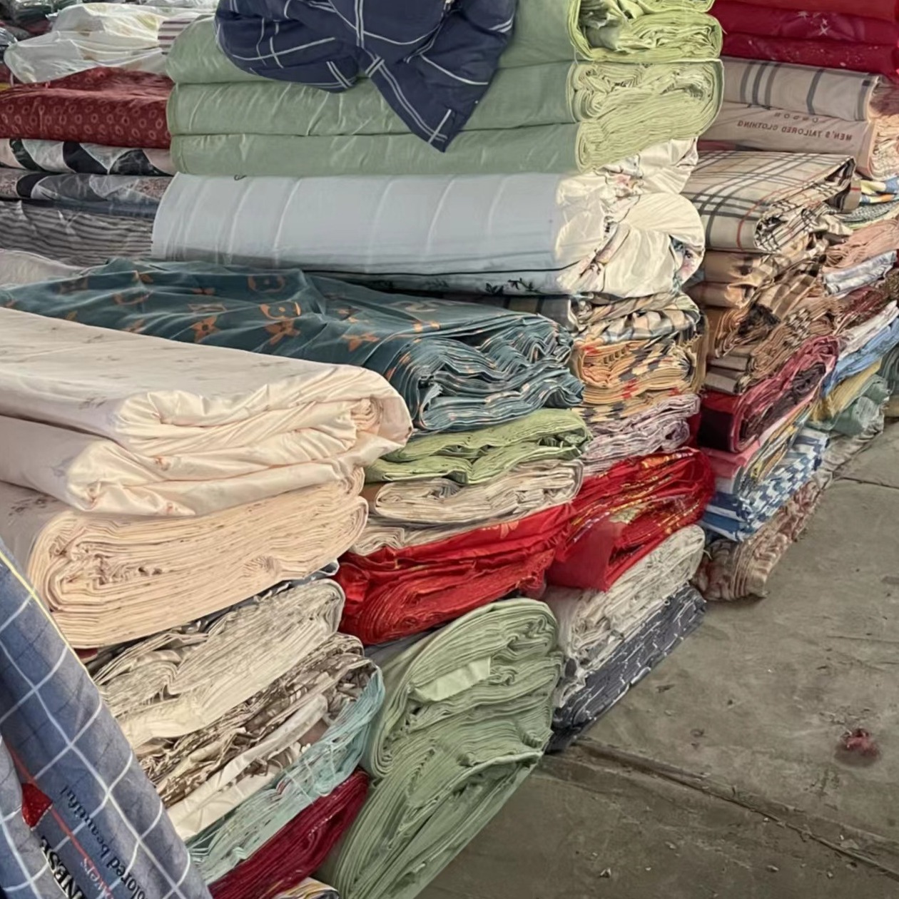 新花型跑江湖摆地摊床单布印花布零布批发,全棉残次布布头批发5