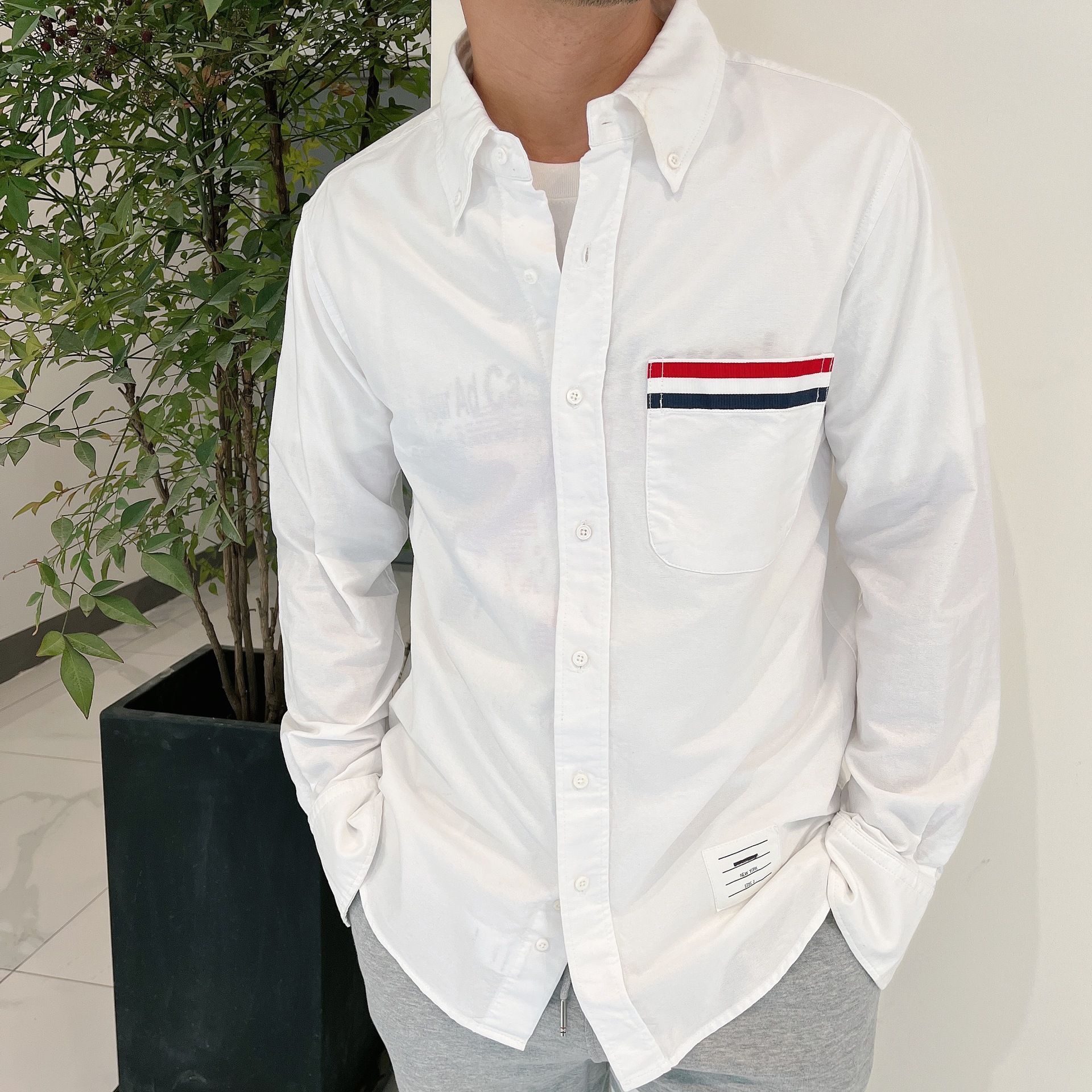 ecomi口袋红白蓝织带衬衣 tb白色织带口衬衫批发一件代发-阿里巴巴