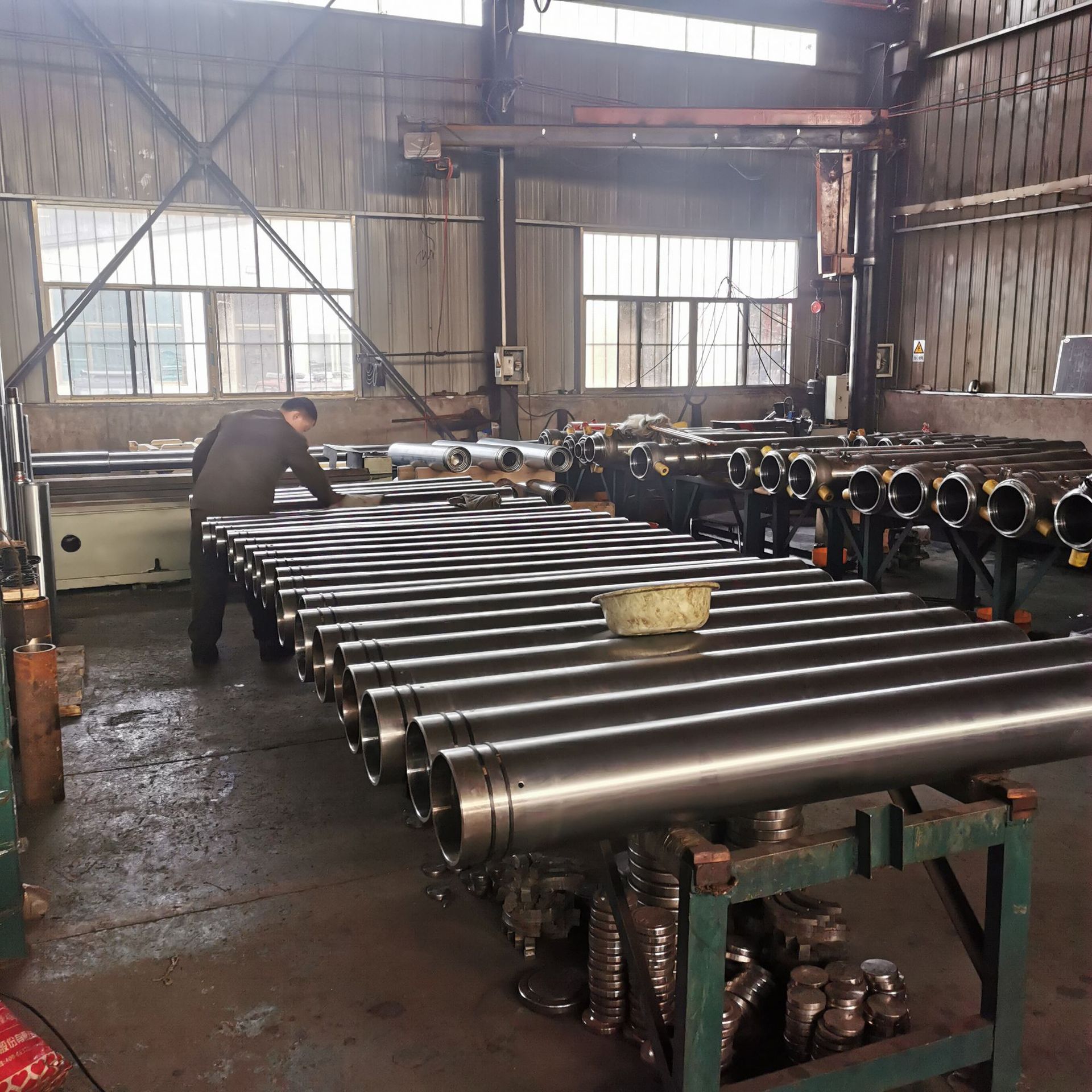 厂家现货红岩自卸油缸 替代佳恒 柳汽车翻斗油缸4tg200-6180