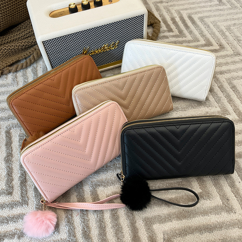 Women's Wallet Wholesale 2022 New Embroidered Clutch Stylish Good Texture All-Matching Bag Bi-Fold Wallet Purses